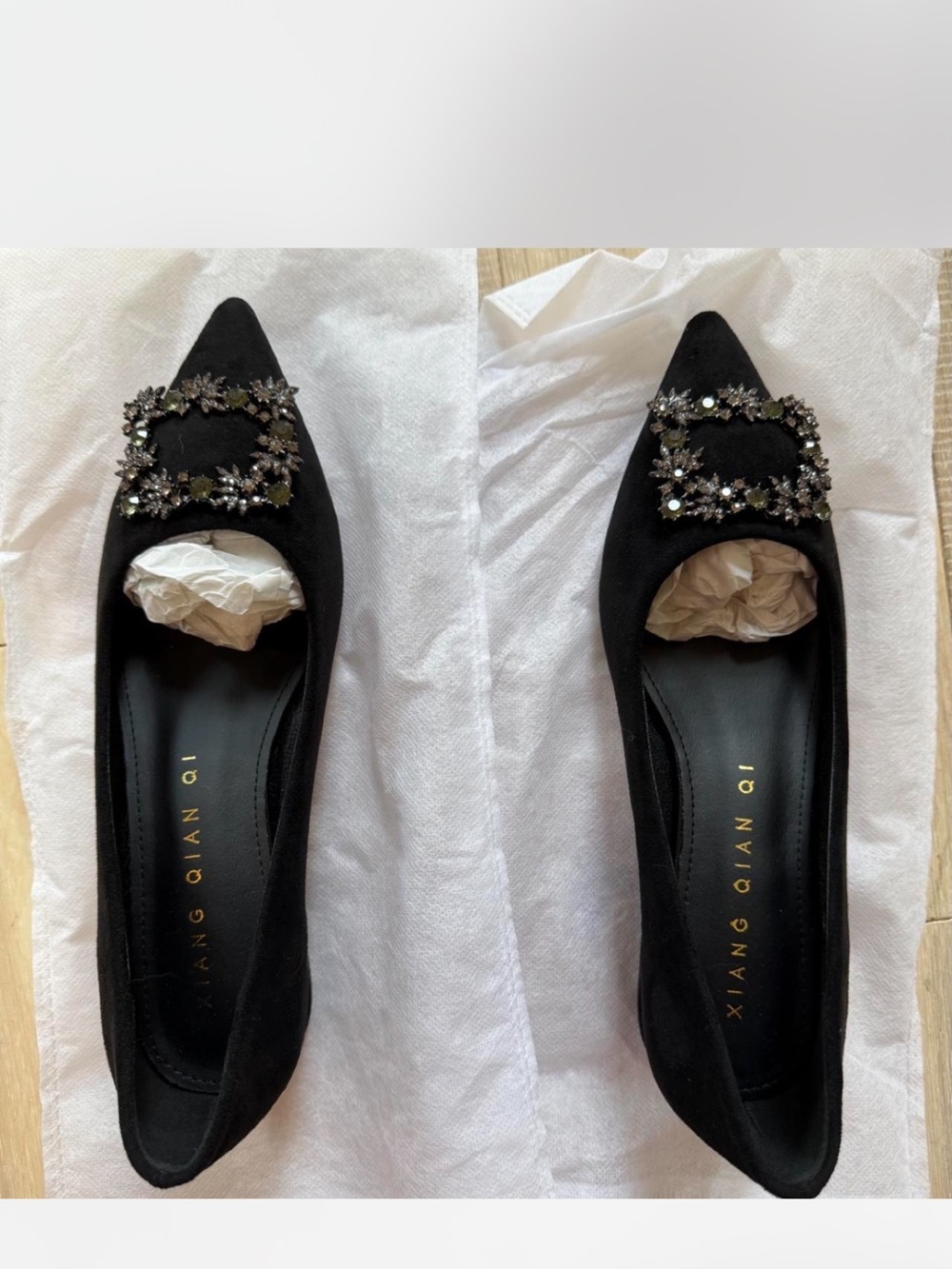 Xiang Quian QI Black Embellished Pointed Toe Flats size 7.5